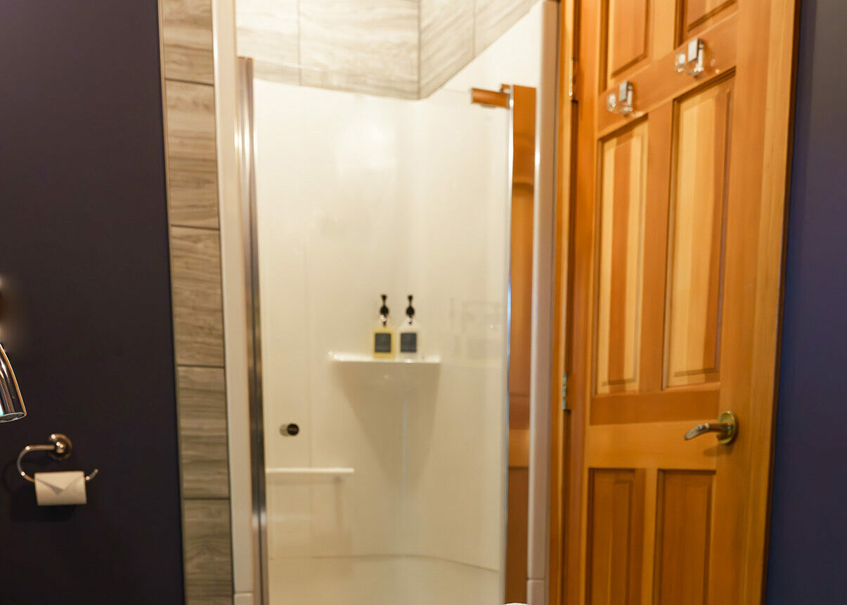 Hemlock Shower e1724969101180