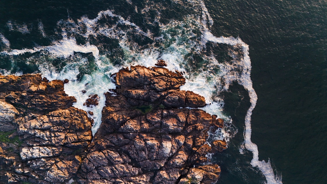 Snug Exterior Web Size00002